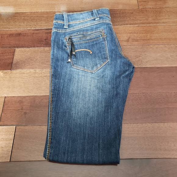 💙 NWOT NO RIPS/DISTRESSING Jeans - Picture 2 of 2